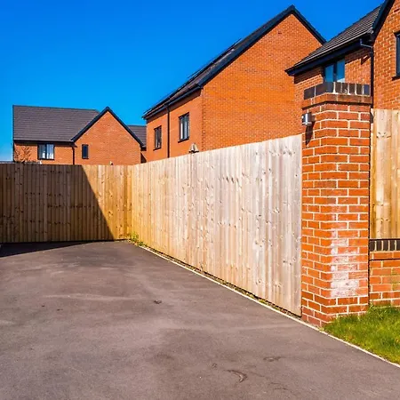 Vidale Court, 3 Bedroom House With River Irwell View, Sleeps 6 Manchester Exterior photo
