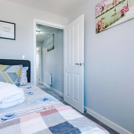 Vidale Court, 3 Bedroom House With River Irwell View, Sleeps 6 Manchester Exterior photo