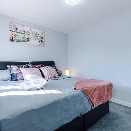 Vidale Court, 3 Bedroom House With River Irwell View, Sleeps 6 Manchester Exterior photo